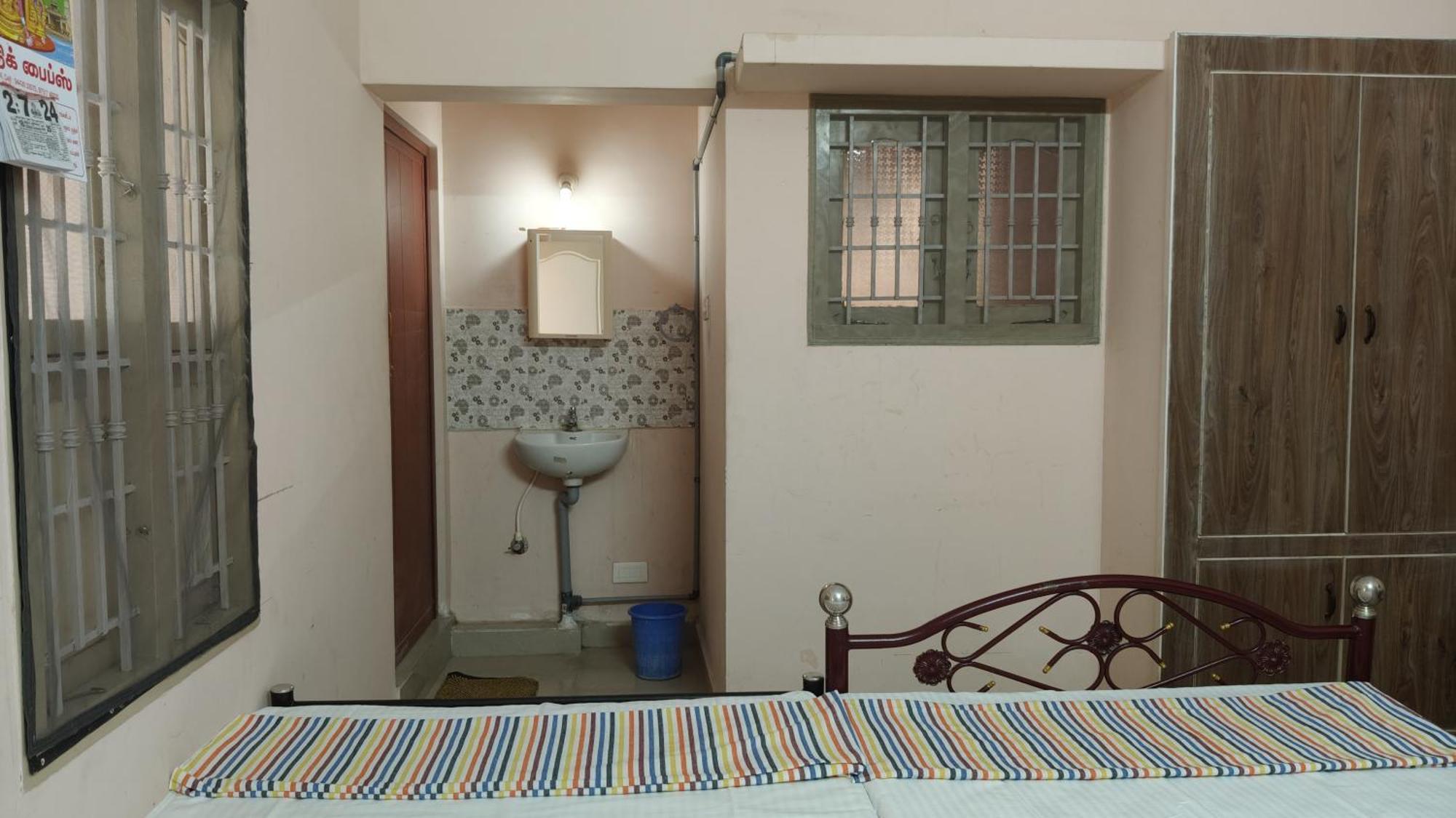 Tiruvannāmalai Dheeksha Homestay מראה חיצוני תמונה