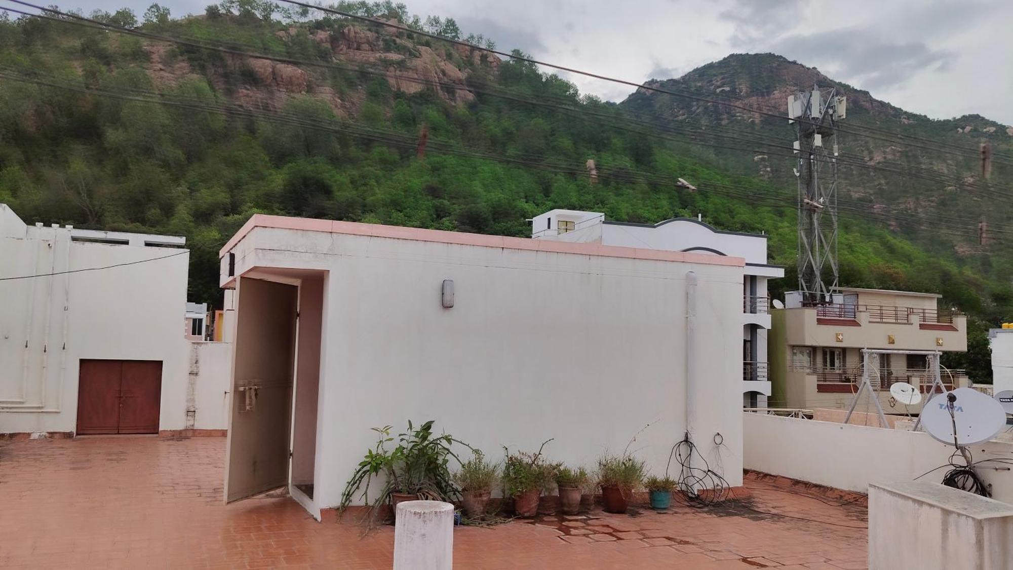Tiruvannāmalai Dheeksha Homestay מראה חיצוני תמונה